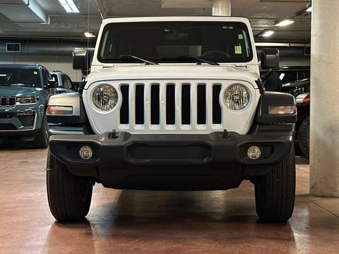 Used 2023 Jeep Wrangler Unlimited Sport AWD/4WD image 8