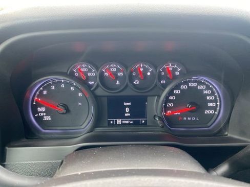 Used 2023 Chevrolet Silverado 1500 Custom AWD/4WD image 8