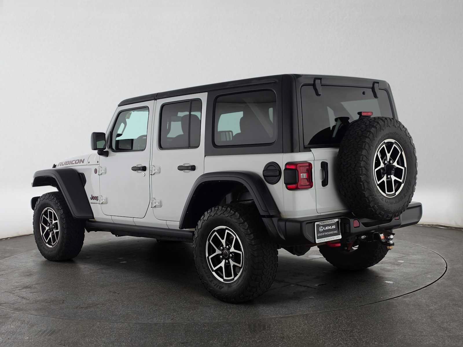 Used 2024 Jeep Wrangler Unlimited Rubicon AWD/4WD image 5