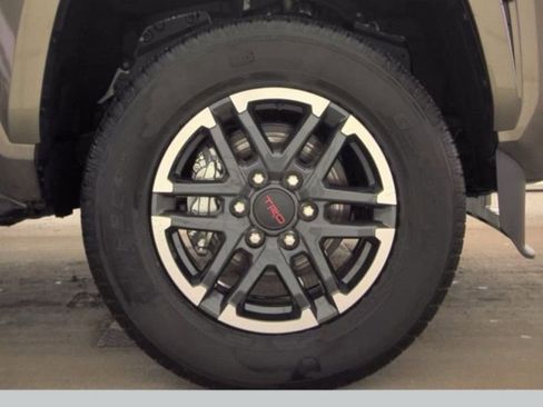 Used 2025 Toyota Tacoma TRD Sport image 22