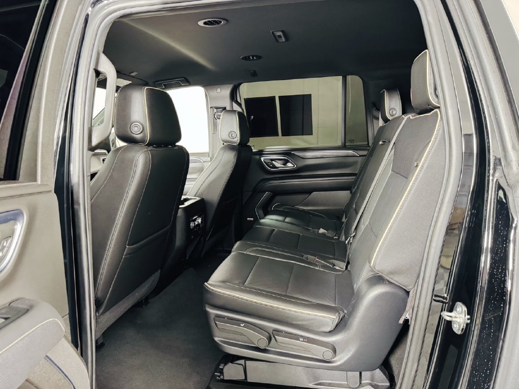 Used 2021 GMC Yukon XL SLT AWD/4WD image 23