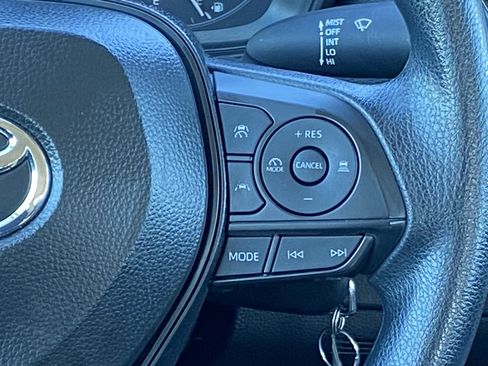 Certified 2025 Toyota Corolla LE image 18