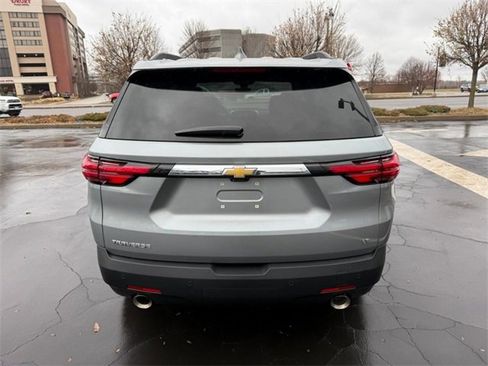 Used 2023 Chevrolet Traverse LT image 7