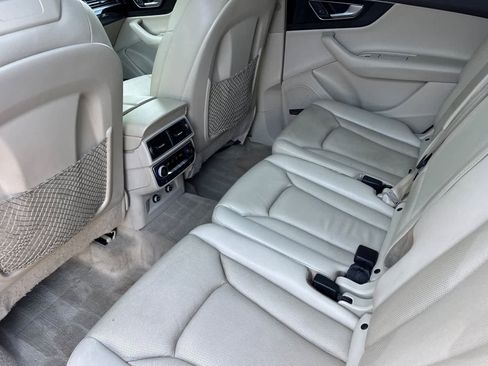 Used 2019 Audi Q7 3.0T Prestige AWD/4WD image 12