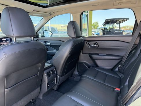 Used 2022 Nissan Rogue SL FWD image 31