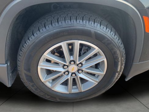 Used 2023 Chevrolet Traverse LT AWD/4WD image 26