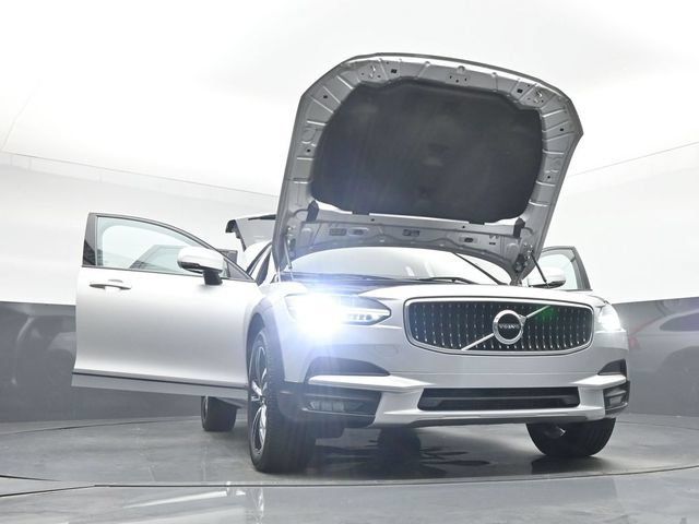 Used 2018 Volvo V90 T5 Cross Country w/ Plus Package AWD/4WD image 52
