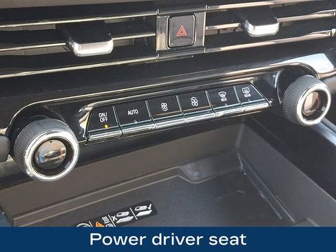 Used 2025 Chevrolet Tahoe Z71 AWD/4WD image 14