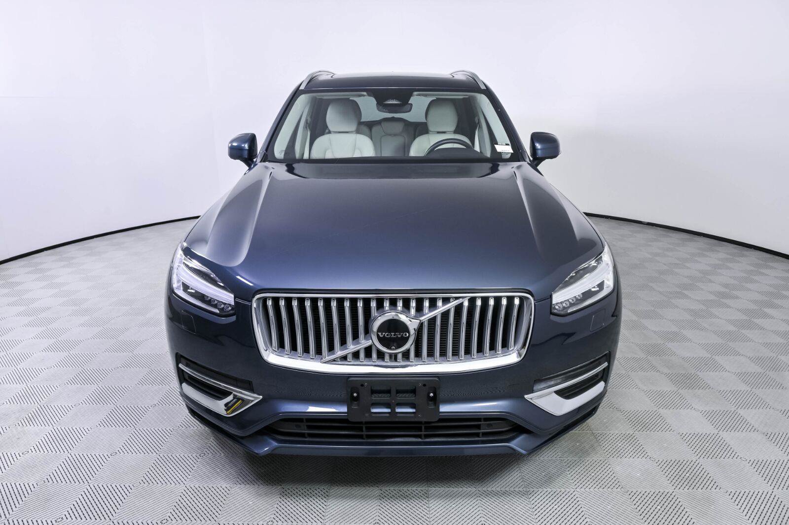 Certified 2024 Volvo XC90 B6 Plus w/ Protection Package AWD/4WD image 34