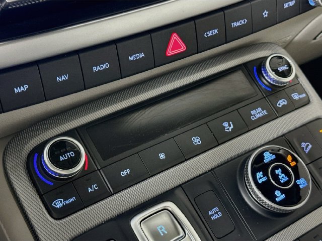 Certified 2024 Hyundai Palisade Limited AWD/4WD image 19