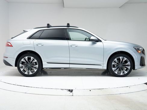 Certified 2025 Audi Q8 Premium Plus w/ Premium Plus Package AWD/4WD image 30