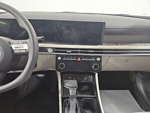 Used 2025 Hyundai Tucson SEL AWD/4WD image 18