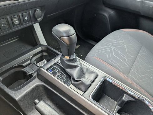 Used 2017 Toyota Tacoma TRD Off-Road image 20