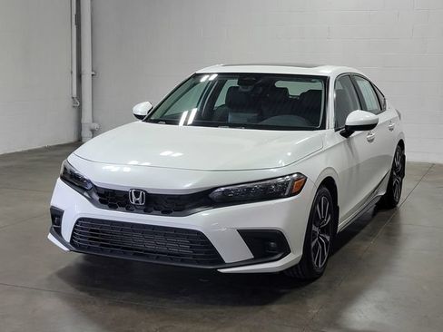 Certified 2024 Honda Civic EX-L image 2