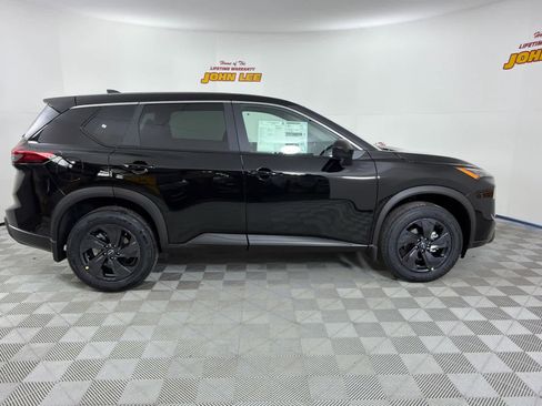 New 2026 Nissan Rogue SV image 8