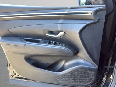 Used 2022 Hyundai Tucson SE FWD image 10