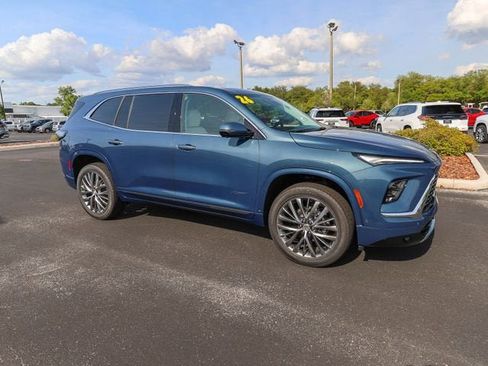 New 2026 Buick Enclave Avenir w/ Super Cruise Package FWD image 12