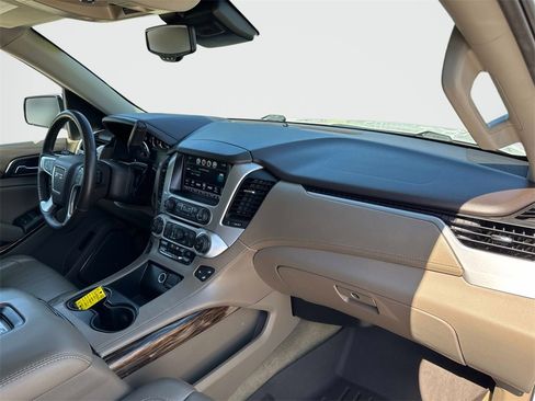 Certified 2017 GMC Yukon SLT image 19