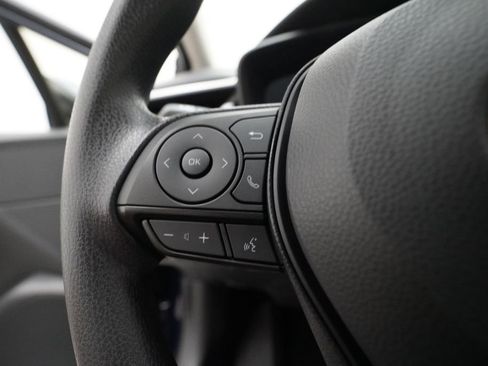 Used 2025 Toyota Corolla LE FWD image 17