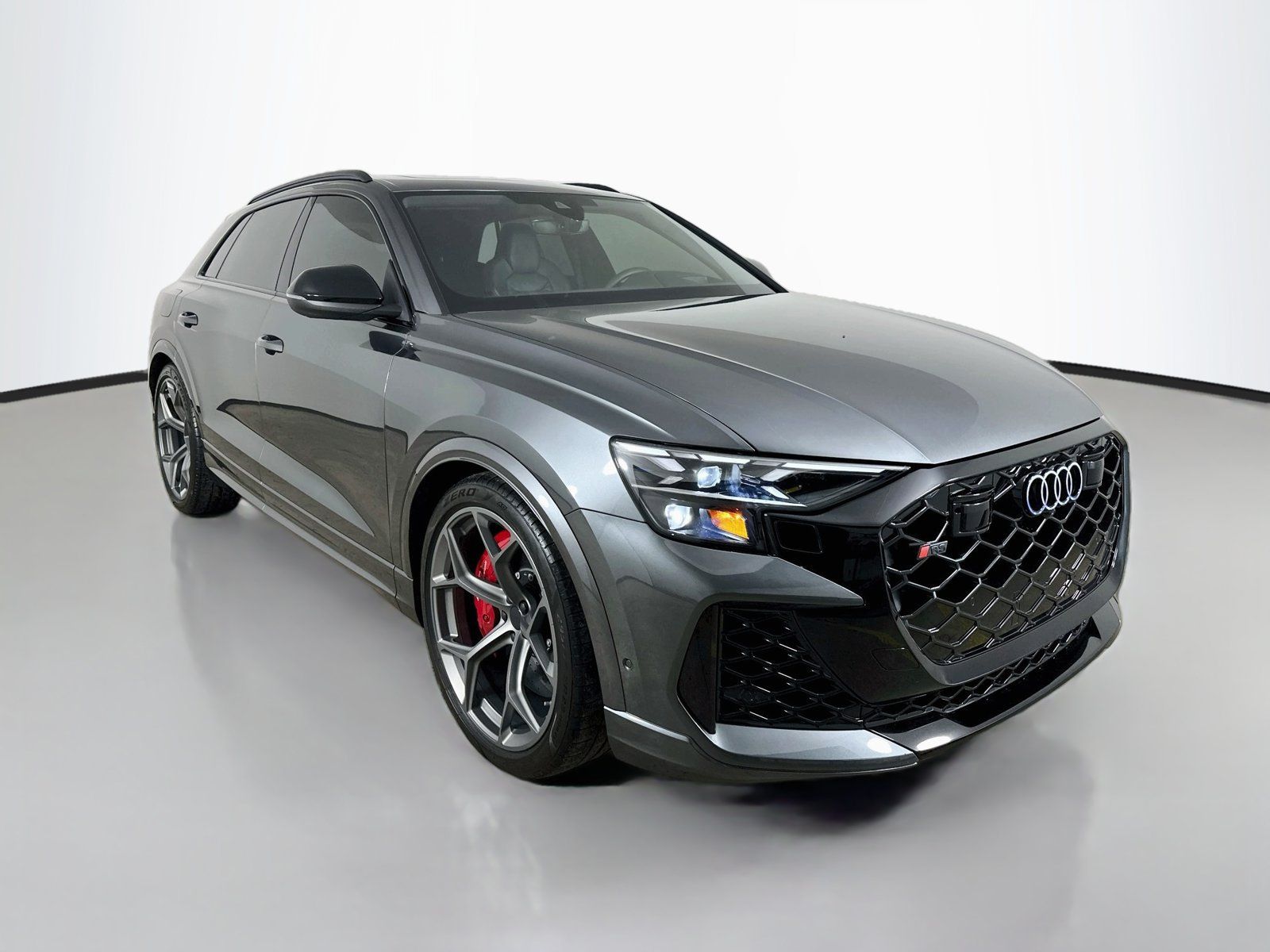 Used 2026 Audi RS Q8 performance AWD/4WD image 3