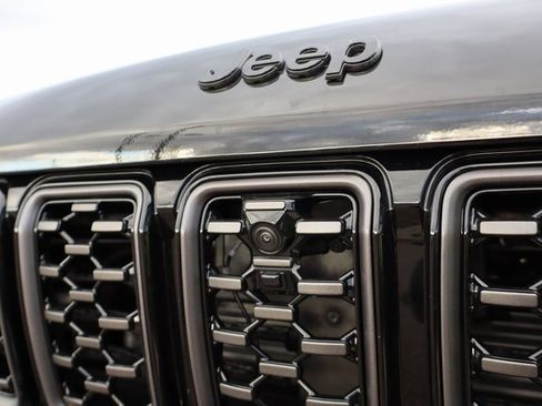 New 2025 Jeep Grand Cherokee Summit w/ Obsidian Package image 6
