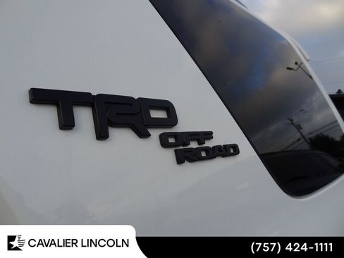 Used 2023 Toyota 4Runner TRD Off-Road Premium w/ Off Road Premium Plus Package AWD/4WD image 6