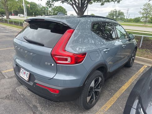 Used 2023 Volvo XC40 B5 Plus w/ Protection Package Premier AWD/4WD image 4