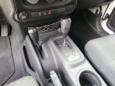 Used 2012 Jeep Wrangler Sport AWD/4WD image 21
