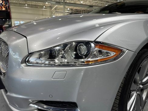 Used 2013 Jaguar XJ AWD image 29