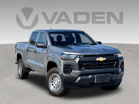 Used 2023 Chevrolet Colorado W/T image 1