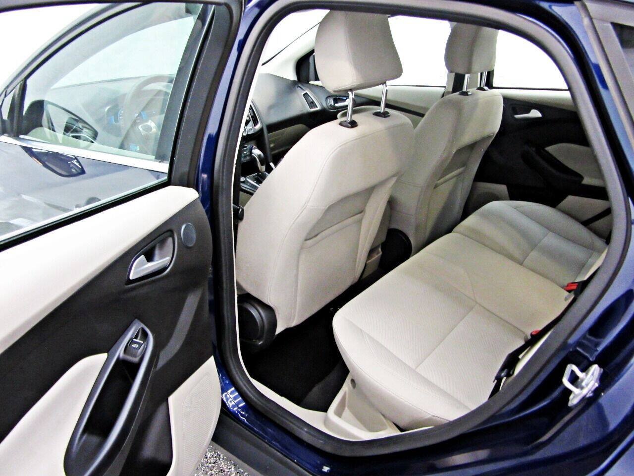 Used 2016 Ford Focus Electric Hatchback FWD image 10