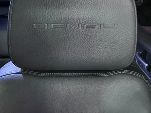 Used 2019 GMC Sierra 1500 Denali w/ Denali Ultimate Package AWD/4WD image 15