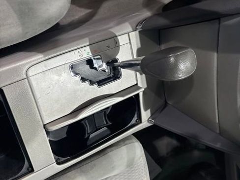 Used 2011 Toyota Camry LE FWD image 18