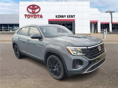 Used 2024 Volkswagen Atlas Cross Sport SE w/ Black Wheel Package