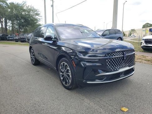 New 2025 Lincoln Nautilus Reserve image 30