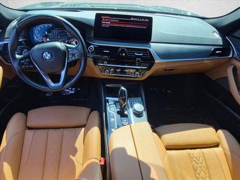 Used 2021 BMW 530i w/ Premium Package RWD image 19