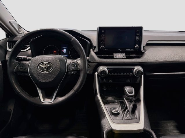 Used 2021 Toyota RAV4 XLE Premium AWD/4WD image 19