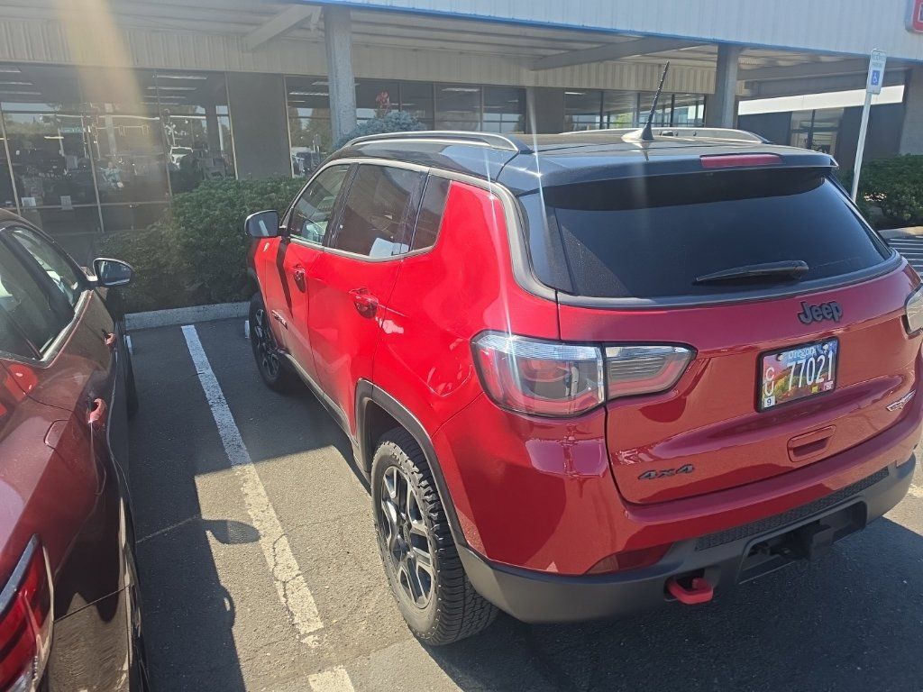 Used 2020 Jeep Compass Trailhawk w/ Leather Interior Group AWD/4WD image 5