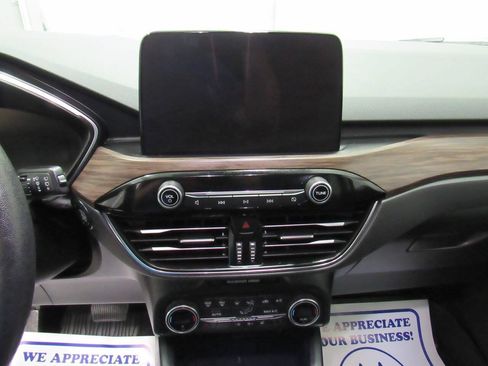 Used 2020 Ford Escape Titanium AWD/4WD image 36