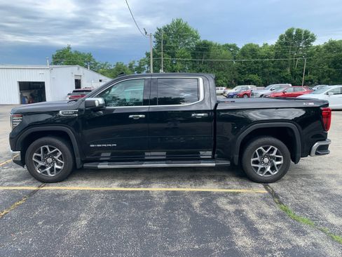 Used 2023 GMC Sierra 1500 SLT w/ SLT Premium Plus Package AWD/4WD image 10