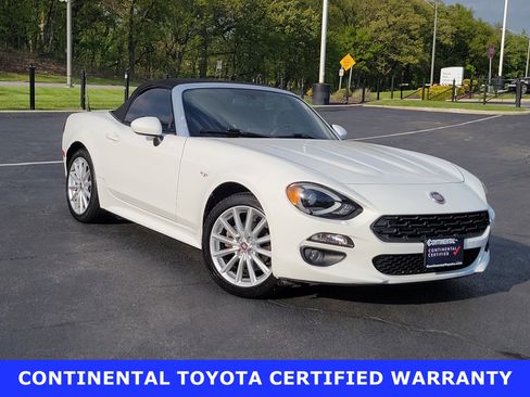 Used 2017 FIAT 124 Spider Lusso RWD image 1