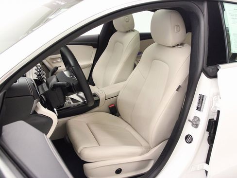 Certified 2025 Mercedes-Benz CLA 250 4MATIC image 19