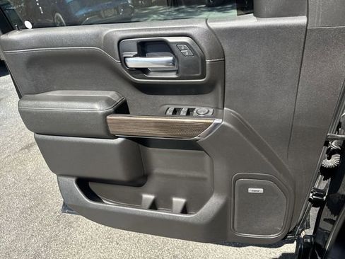 Used 2019 Chevrolet Silverado 1500 RST image 25