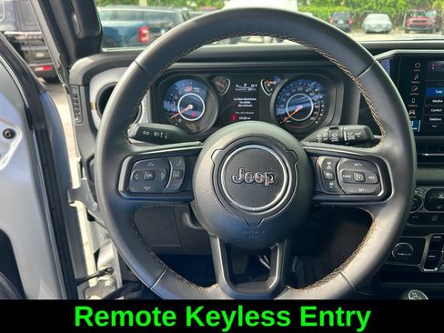 Used 2024 Jeep Wrangler Unlimited Sport AWD/4WD image 17