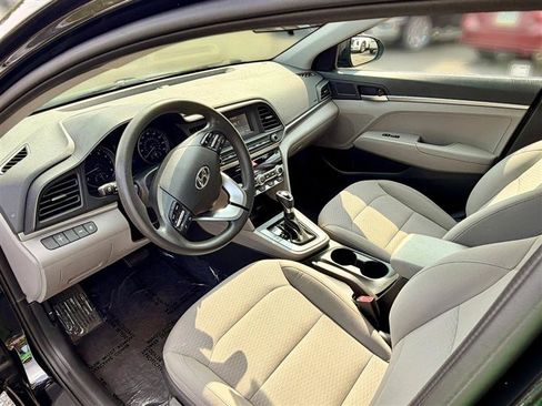 Used 2020 Hyundai Elantra SE FWD image 10