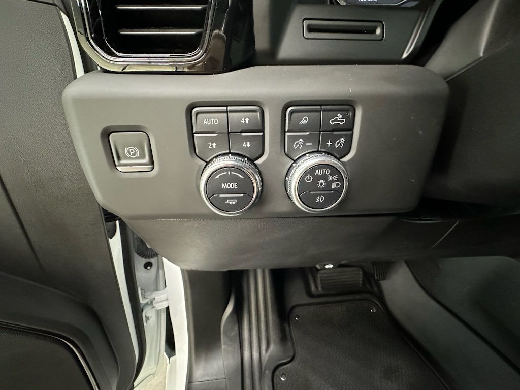 Used 2025 GMC Sierra 1500 AT4 AWD/4WD image 29