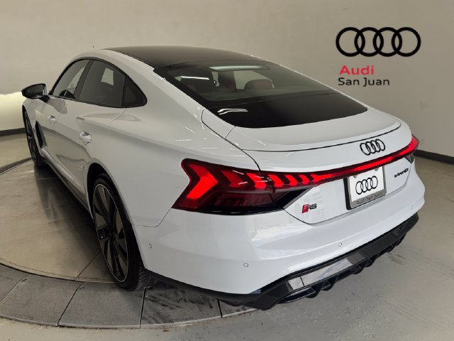 Used 2022 Audi RS e-tron GT w/ Carbon Performance Package AWD/4WD image 41