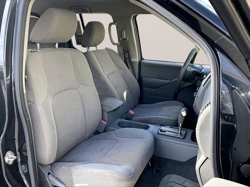 Used 2019 Nissan Frontier SV image 21