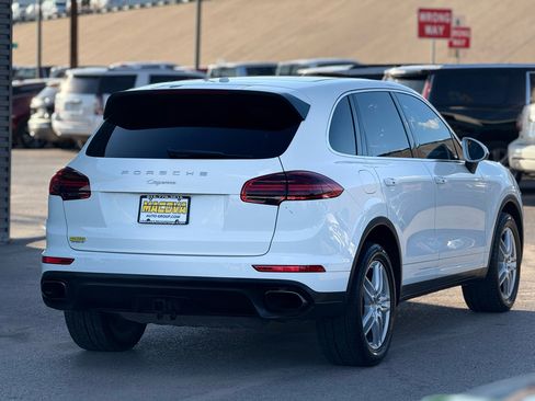 Used 2017 Porsche Cayenne image 7