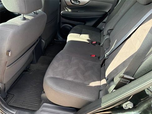 Used 2016 Nissan Rogue S image 17